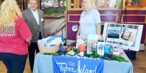 Visit Savannah and Visit Tybee Represent at Georgia on My Mind Day