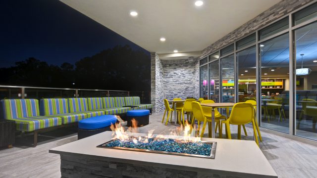 Outdoor Patio/Firepit