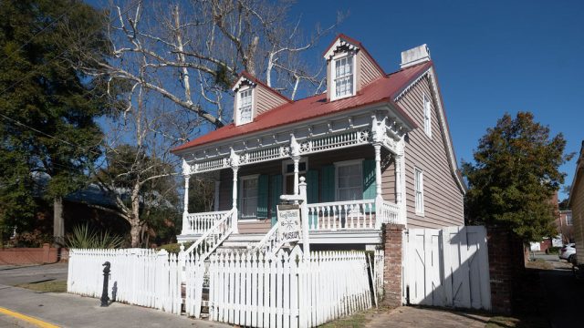 The King Tisdell Cottage - Photo Credit ShotbySomi